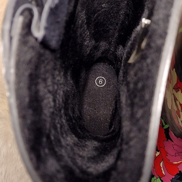 Sakroots floral faux fur lined rain boots - Picture 5 of 15